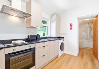 Brand-New 3BR Home - Workspace & Street Parking - 2