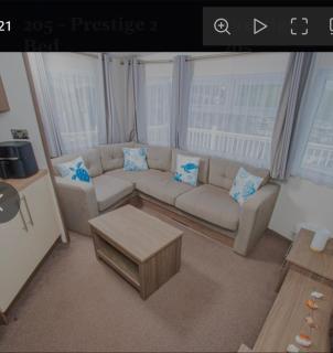 Cabin - Sleeps 6 - Parking and Pool - 4
