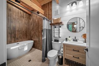 NEW - Treehouse - Dogwood - 9