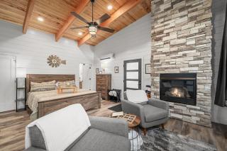 NEW - Treehouse - Dogwood - 2