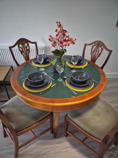 Luxury 2BR with 2 En-suites in Market Place - 4