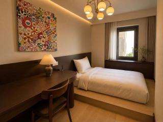 Jiaban Cultural Tourism Scenic Apartment (Qinhuangdao Gold Dream Bay) - 1