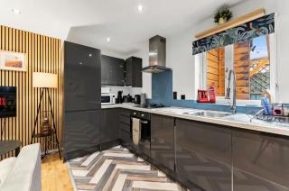 Stylish Cambridge Retreat - Sleeps 6 - 4