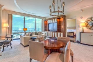 Two Bedroom Penthouse with Mountain and City Views - 9
