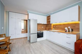 Modern 1BR with Balcony Steps from the University by Flаt Mаnаgеr - 9