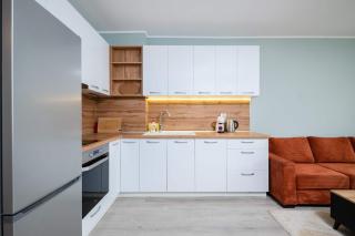 Modern 1BR with Balcony Steps from the University by Flаt Mаnаgеr - 8