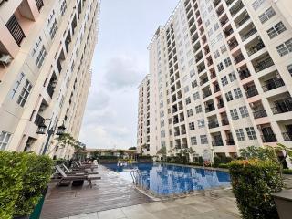 Cozy 1BR Saveria Apt BSD with pool - 2