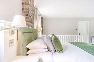 8 Bed in Wimborne oc-w45946 - 1
