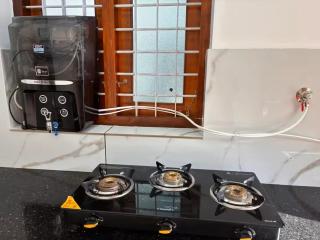 VAR Teak Haus AC 4BHK 10 min drive beach & cliff - 6