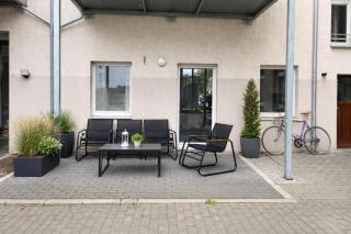 Elegantes Zimmer in Top-Lage mit Terrasse und EBK - 2