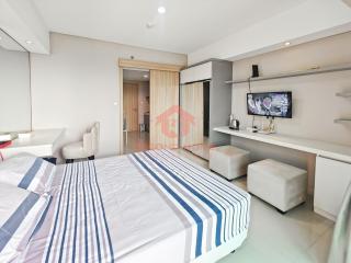 Modern 1BR Embarcadero Apt Bintaro Pool and Gym - 3