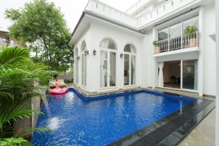 Lindsay Manor Madera 5BHK 2 Pools Luxury - 0