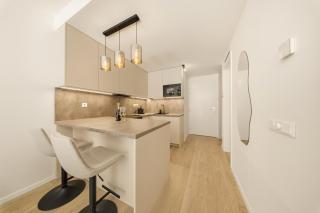 Designer Apartment in the Heart of Bratislava - Bratislava - 6