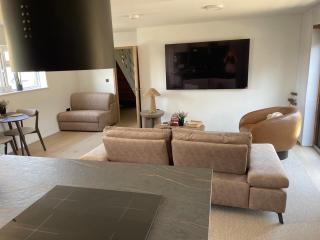 Driftwood House - 6