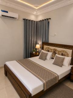 Elite Haven Residency - 7