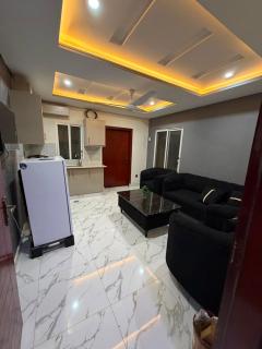 Modern 1BR Fast-Wifi Sardar Heights - 8