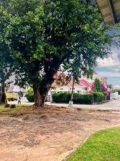 Large & Strategic 3BR House Palembang City - 9