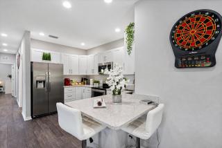 Ybor City Group Home Game Room & Sleeps 12 Tampa - 4