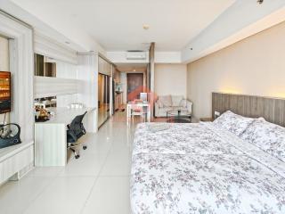 Cozy 1BR Kemang Village Apt Pool, Gym, Wi-Fi - Jakarta - 2