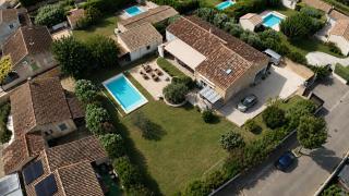 Le Petit Valexiane Piscine & Jardin - 0
