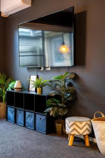 Tropical Ocean Vibe Retreat Fully Air-Con Home - 9
