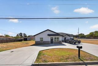 Modern Brownsville Duplex Near Zoo and SPI - 6