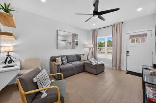 Modern Brownsville Duplex Near Zoo and SPI - 5