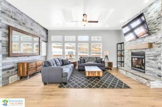 Ultimate Mountain Stay 6BR Home Near Skiing & Hiking - 8