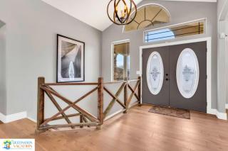 Ultimate Mountain Stay 6BR Home Near Skiing & Hiking - 2