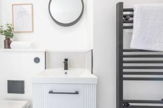 Stylish 2-Bedroom Apartment Near Leeds Centre - 8