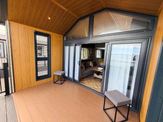 Beach Comber - 4