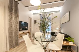 Quiet Central 2BR for 3 - 3