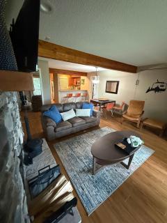 Spacious Condo with Pool Pass! - 8