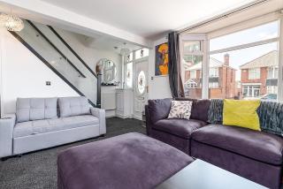 Spacious 4 Bed House Sleeps 11 Parking On Site - 8