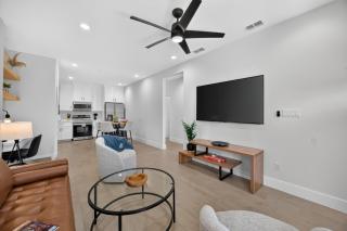 Modern Brownsville Duplex Near SPI and Downtown - 0