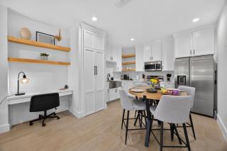 Modern Brownsville Duplex Near SPI and Downtown - 7