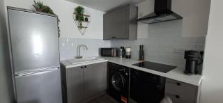 Luxurious one-bed apartment in Yaxley near A1 'The Churchill' - 2
