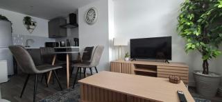 Luxurious one-bed apartment in Yaxley near A1 'The Churchill' - 4