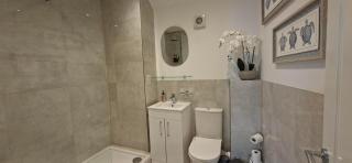 Luxurious one-bed apartment in Yaxley near A1 'The Churchill' - 8