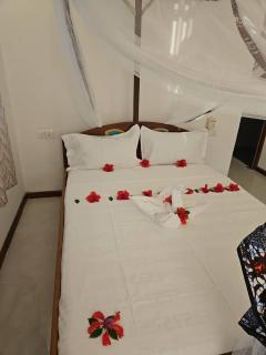 Upole HOTEL - 2