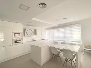 The Park Lounge - Elegant Live-Work Apartment by Park - 9