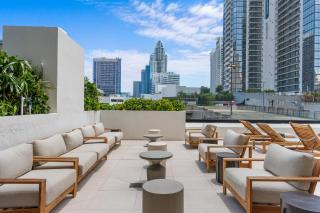 Sky Mirage 29th Floor Skyline Views Pool Gym Downtown Miami - 8