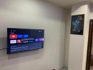 Hub Lodge Bahria Apartment - 6