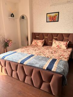 Nine Stays Fully loaded 1 bhk 25 mins to Airport - 4