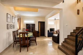 Aurora Canvas Nr Fortis 30min DLF CyberHub4Bhk - 3