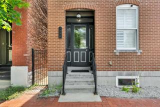 6 Bed 3.5 Bath Beautiful Soulard Home - 9