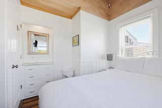 Beach Home With Beautiful Ocean Views - Dennis - 2