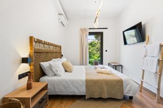 Porto Vathi Suites - 0