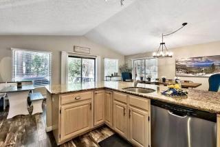 Spacious yet cozy 4bd rustic mountain home - 3