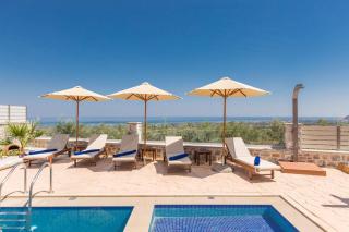 Family Villa Katifes w/Private Pool, BBQ area and Sea View - 2